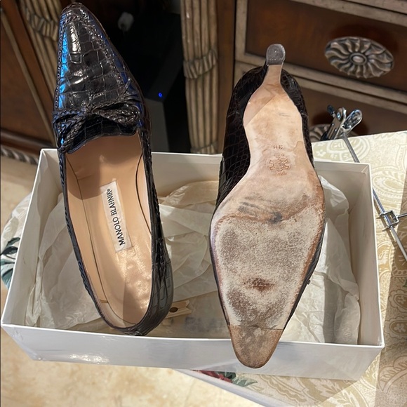 Manolo Blahnik Brown Heels Timeless Elegance main image 2